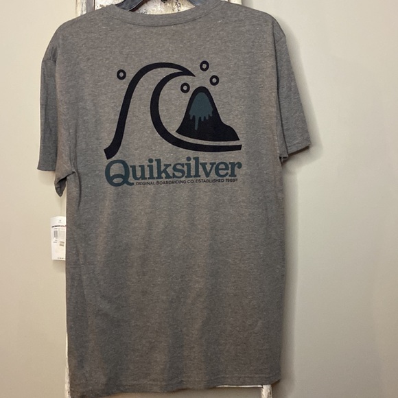 ✨2/$32✨Quicksilver Tee Shirt - Picture 3 of 3